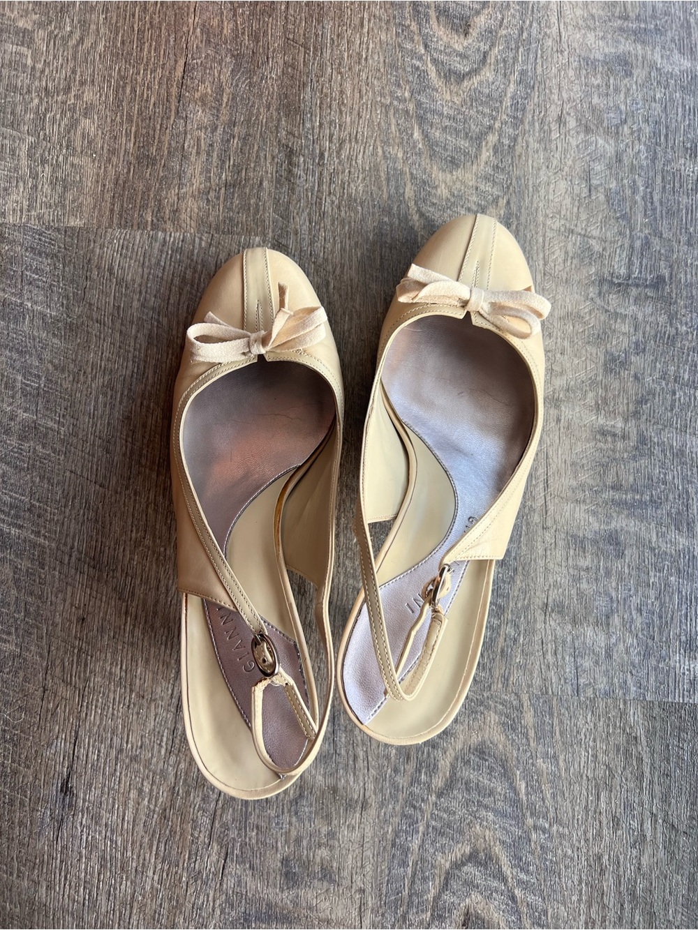 Gianni Bini Tan Bow Slingback Kitten Heels